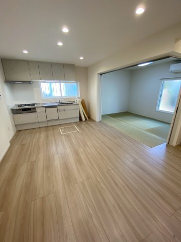 高井戸西1丁目戸建の居間・リビング
