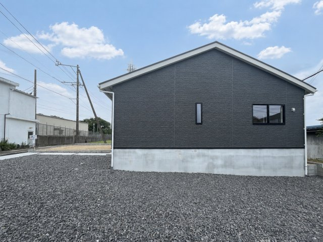 亀山市天神2丁目《1号棟》の外観