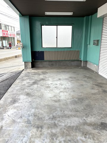 ミヤタハイツの駐車場