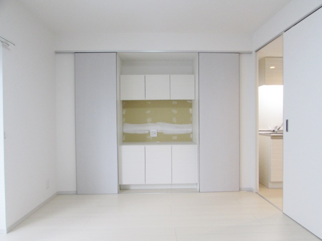 リブリ・ルージェの居間・リビング|こちらの居間で趣味の時間をお楽しみください