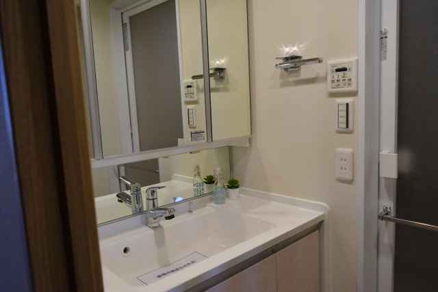 立川市高松町３丁目の中古マンションの独立洗面台