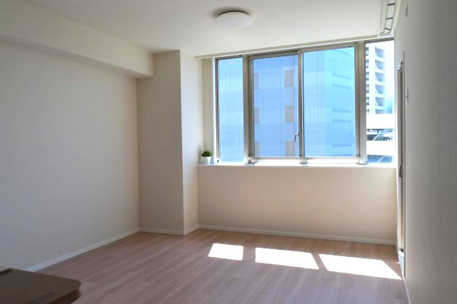 立川市高松町３丁目の中古マンションの洋室