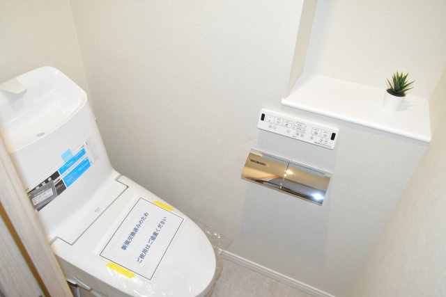 立川市高松町３丁目の中古マンションのトイレ