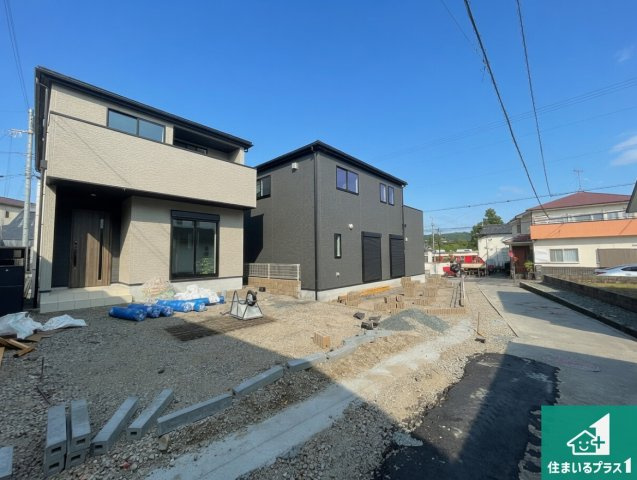12日(土)13日(日)現地ご見学可能！　神戸市北区有野町二郎　ラスト1邸の前面道路含む現地写真|周辺は閑静な住宅街！前面道路広々で車の出し入れも便利です。駐車が苦手な方でも安心して車庫入れできます！