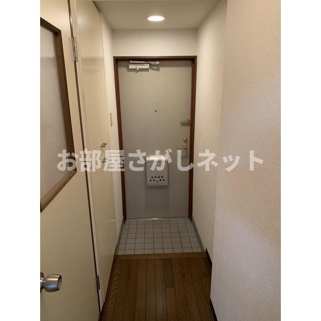 ヴィラージュ浅井の玄関