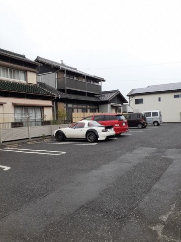 サンライトヒルズ　　刈谷市近郊の賃貸はクラスホーム刈谷店の駐車場|駐車場があります