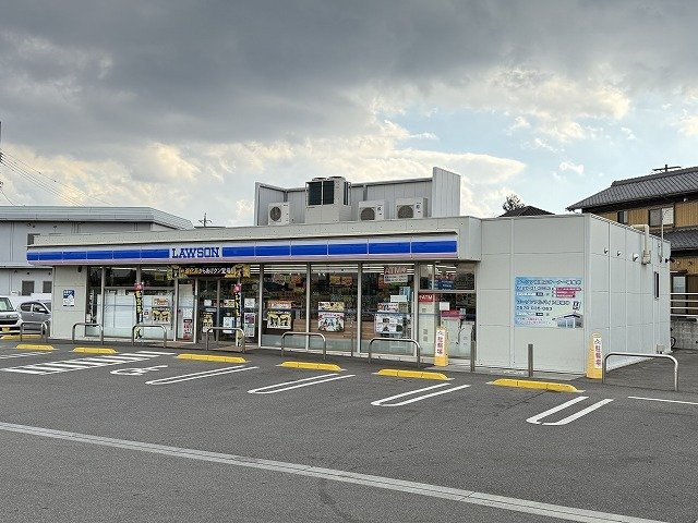 サンライトヒルズ　　刈谷市近郊の賃貸はクラスホーム刈谷店の周辺|ローソン碧南山下町店まで150m