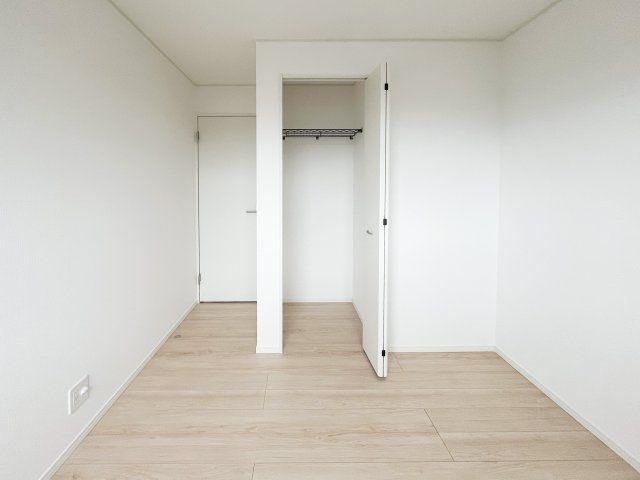 鈴鹿市南玉垣町《2号棟》の洋室