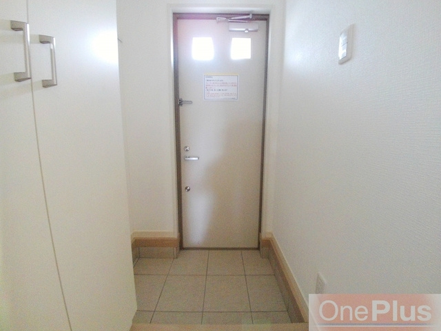 クロリス摩耶の玄関