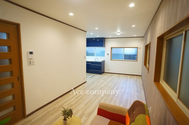 【居間・リビング】 | 八尾市本町7丁目 | 【LDK：約15帖】