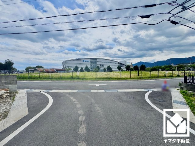 大津市雄琴５丁目　第26　1号棟の前面道路含む現地写真|6月21日　現地写真更新