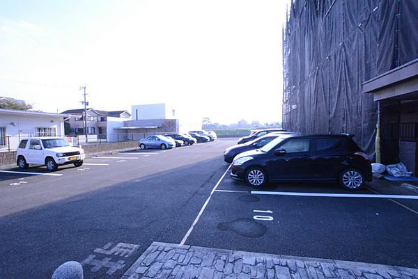 シーベルの駐車場|カースペースがあります
