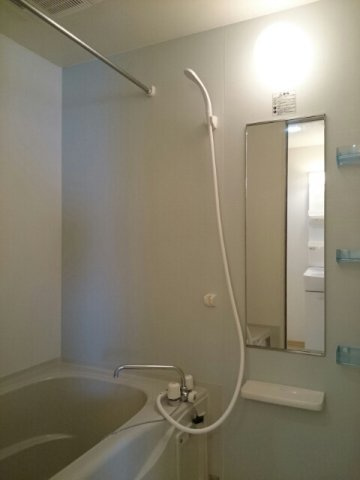 カンファ－　トゥリーの浴室