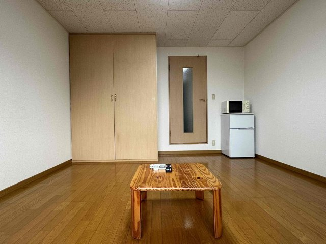 レオパレスグランＭ’ｓの居間・リビング|※同タイプ部屋の写真となります