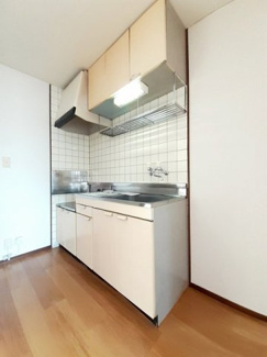 【キッチン】 | エルディムドミール小林 | キッチンでお料理をお楽しみください