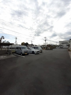 【駐車場】 | アヴェニューⅡ | 駐車場完備です