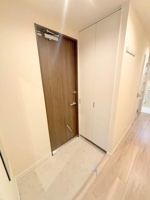 ソラリス新宿御苑の玄関