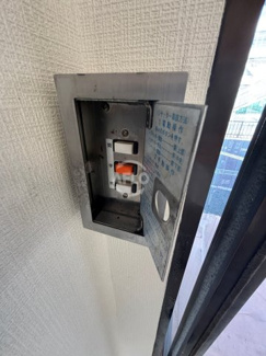 【設備】 | 吹東町1階店舗 | 吹東町１階店舗　自動シャッター付