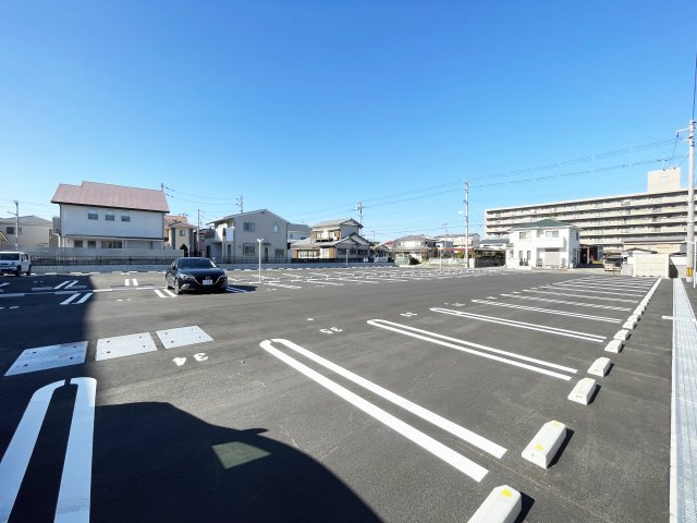 ドリーム庄町の駐車場