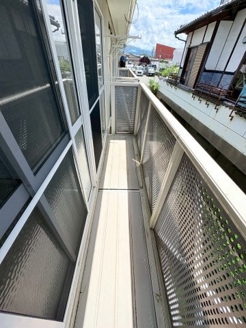 フレグランス大津　A棟のバルコニー