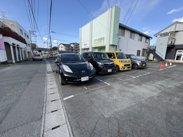 フレグランス大津　A棟の駐車場