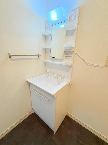 フレグランス大津　A棟の洗面所