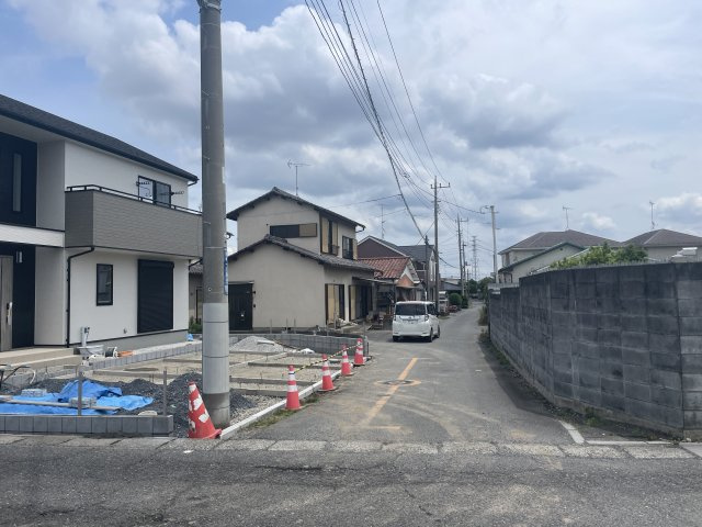 【前面道路含む現地写真】 | 熊谷市肥塚1丁目　新築戸建　全2区画　2号棟 | 4/21撮影