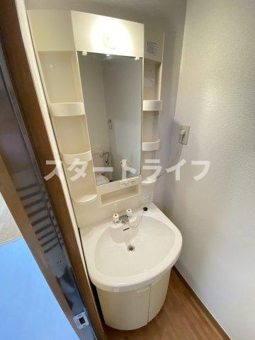 大阪市淀川区十三東１丁目の賃貸マンションの洗面所