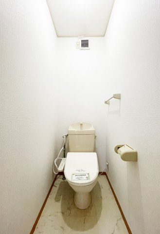 徳島市八万町夷山のアパートのトイレ