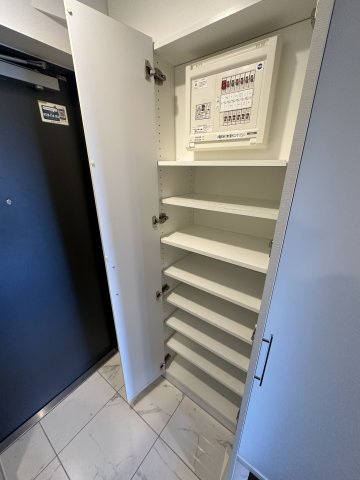 プラシア蒲田 ＴＨＥ ＧＲＡＮＤ ＲＥＳＩＤＥＮＣＥの収納|ちょっとした収納スペースも充実しています