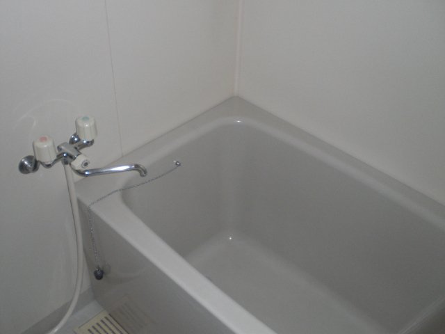 レオパレスラフィーネの浴室