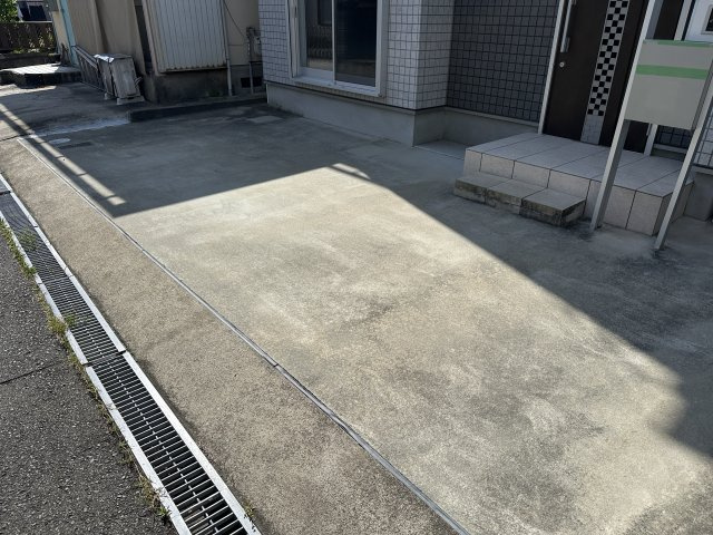 明石市大久保町大窪戸建の駐車場