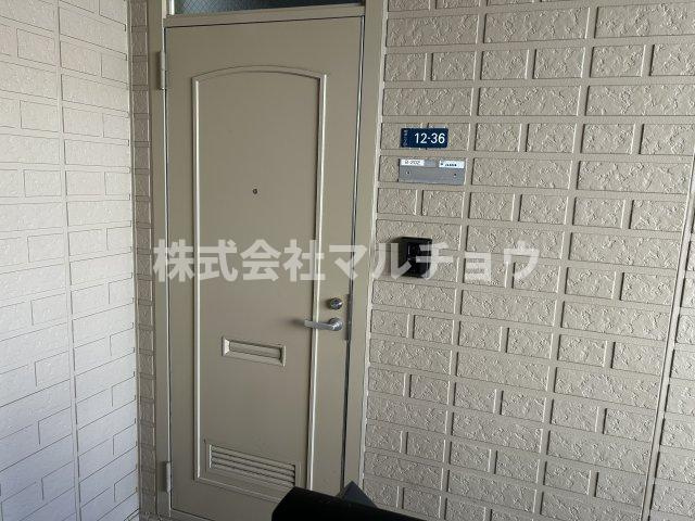 メゾンアルバＢの玄関|きれいな玄関です