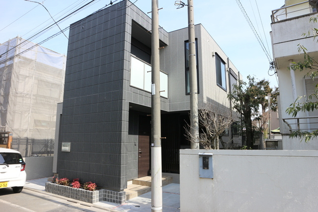 Ｅｉｎｓ　Ｍａｉｓｏｎ