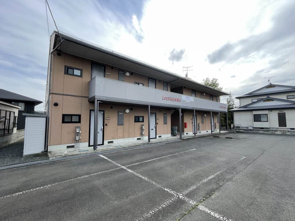 ライフステージ松園の駐車場