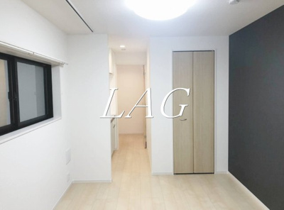 【居間・リビング】 | アルビネスコート | 洋室のお部屋です。