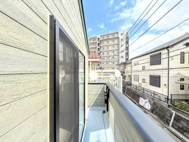 保土ケ谷区境木本町　新築戸建のバルコニー|◆日当たり良好なバルコニー！毎日のお洗濯にも嬉しいですね！