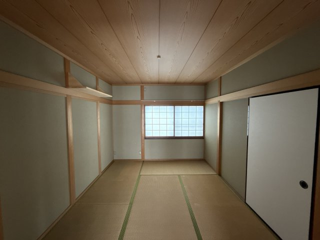 青山戸建の和室