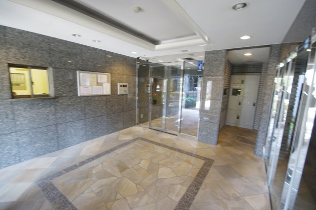 【エントランス】