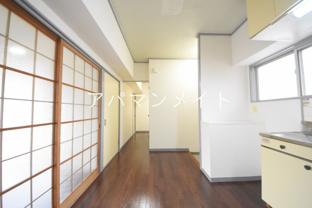 【居間・リビング】 | コートパル戸塚 | 戸塚周辺ならアパマンメイトへＬｅｔｓ Ｇｏ ！