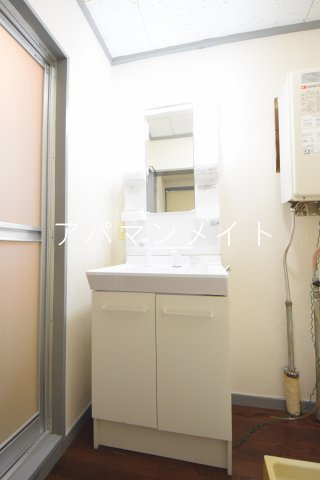 【洗面所】 | コートパル戸塚 | 忙しい朝には欠かせない洗面所です