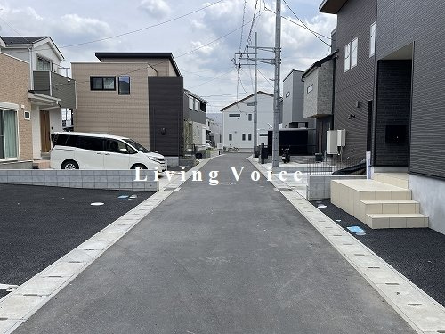【仲介手数料０円】海老名市社家第16　新築一戸建て　全10棟の前面道路含む現地写真|海老名市社家第16　新築一戸建て　全10棟