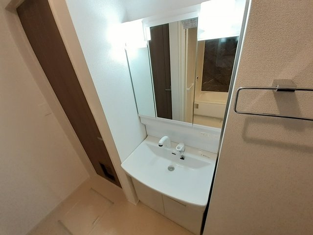 フランアンジュ　Ⅵの洗面所|コンパクトで使いやすい洗面所