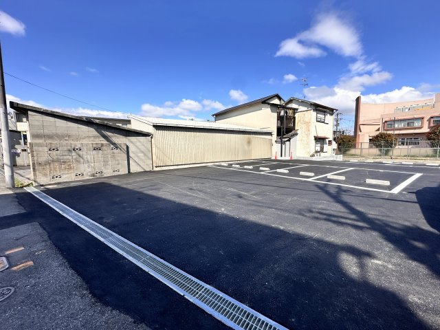 尼崎市久々知３丁目の駐車場