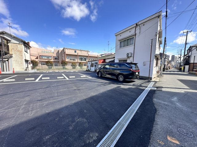 尼崎市久々知３丁目の駐車場