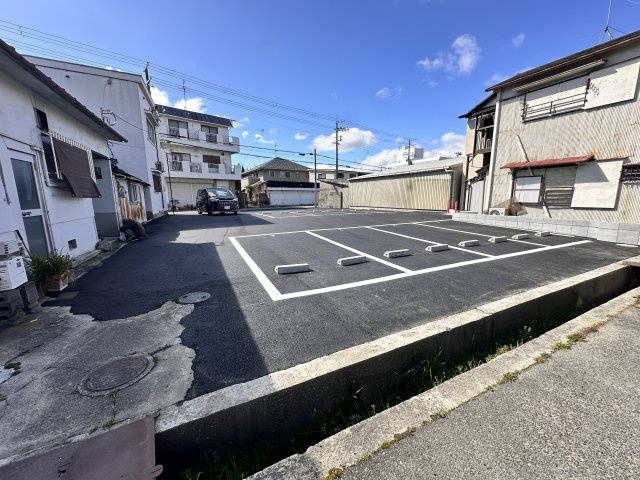 尼崎市久々知３丁目の駐車場