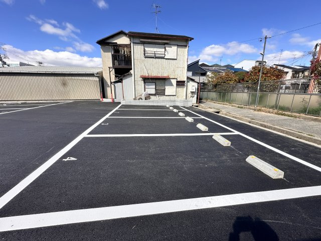 尼崎市久々知３丁目の駐車場