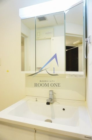 シャーンティ・エーカムの洗面所|独立洗面台です。