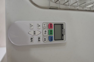 【冷暖房・空調設備】 | 【仲介手数料無料！！】東急ドエルアルス永山Ⅱ　３階　3080万円 | エアコンリモコン
