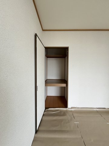 サン・ルミエールC棟の収納